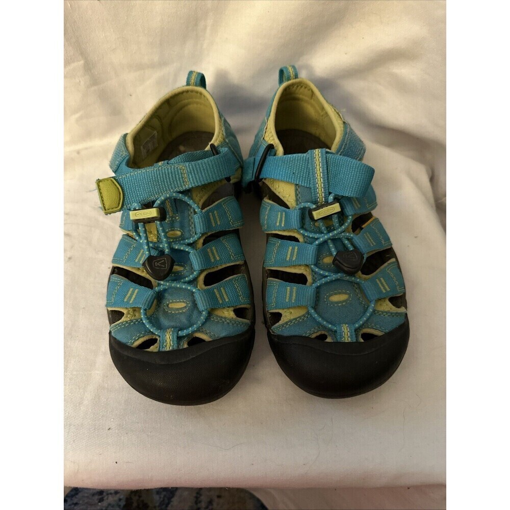 Keen Newport H2 Closed Toe Water Sport Sandal Shoes Girls/Womens US 3